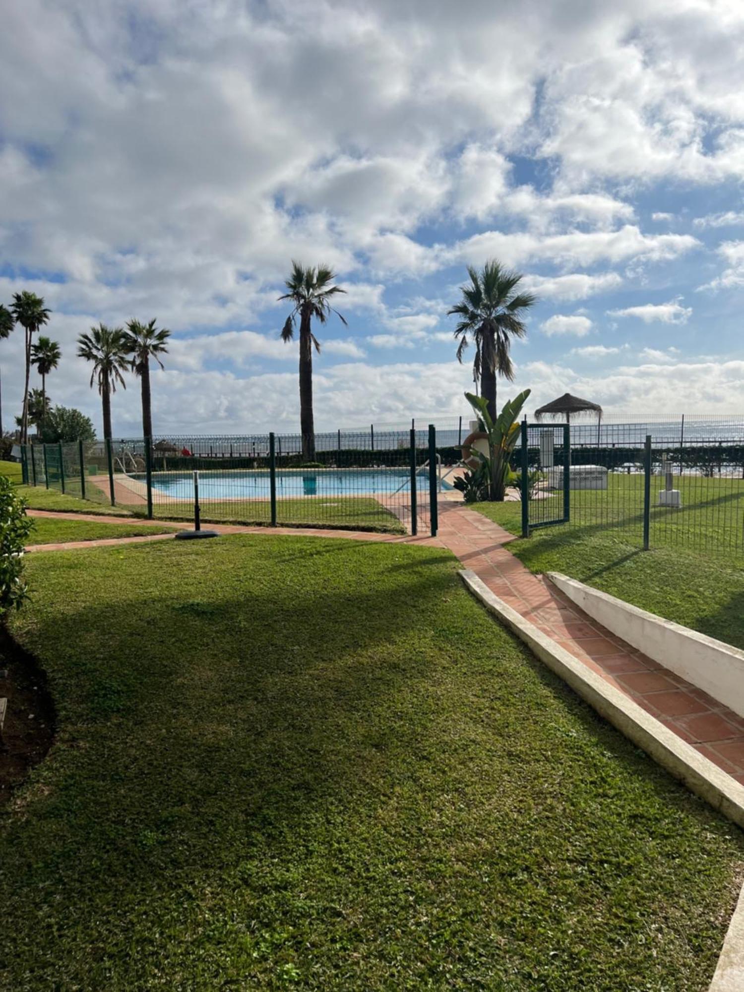 Apartment Sun Of Andalucia In First Beach Line With View On Africa Sitio de Calahonda Eksteriør bilde